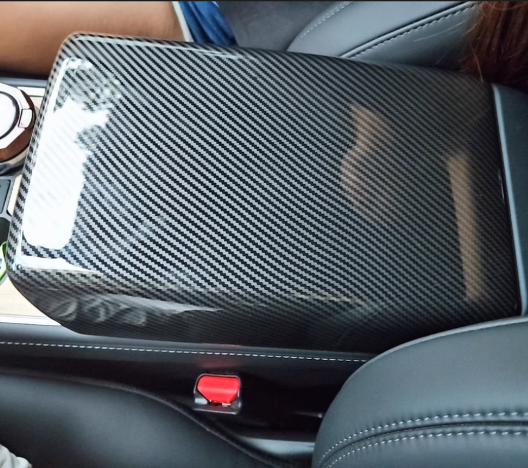 Central control armrest box cover [bright carbon fiber pattern/matte carbon pattern]
